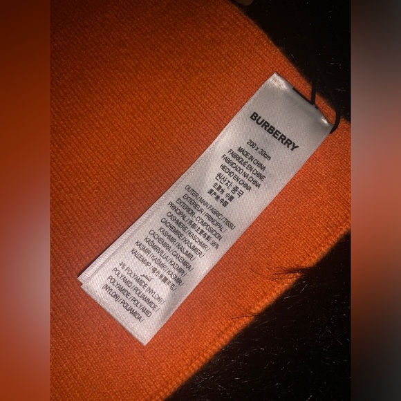 BURBERRY CASHMERE SCARF - Picture 5 of 6